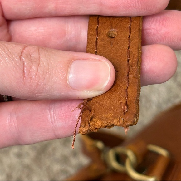 Portland Leather Goods Butterfly Bucket crossbody embossed tooled bag w/ tassel - Picture 7 of 11